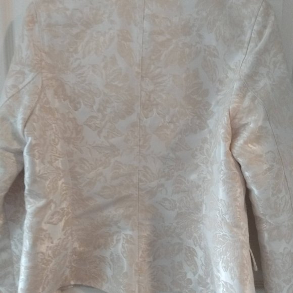 American Exchange Cream Blazer - Picture 4 of 4